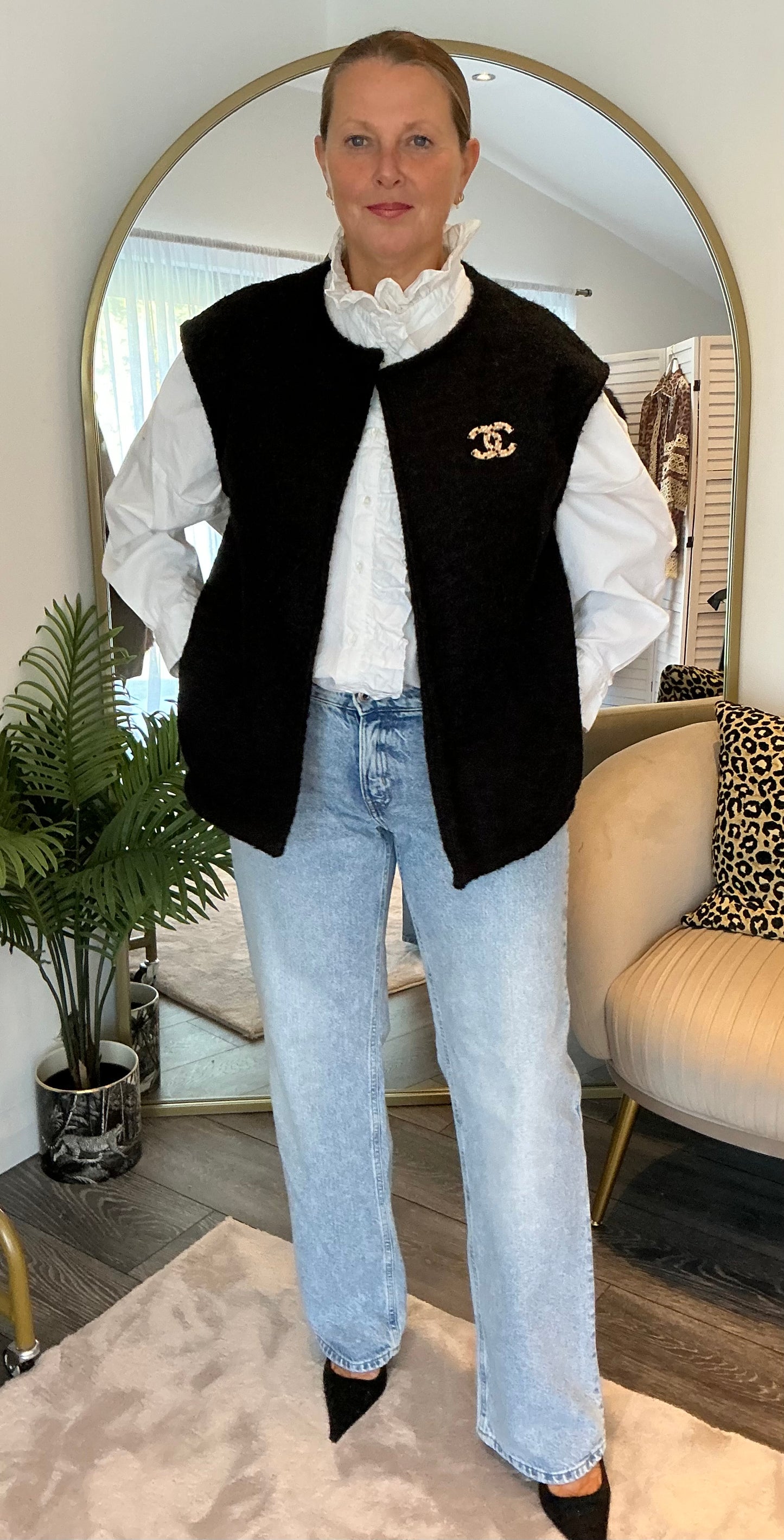 Black “Karis” Boucle Gilet