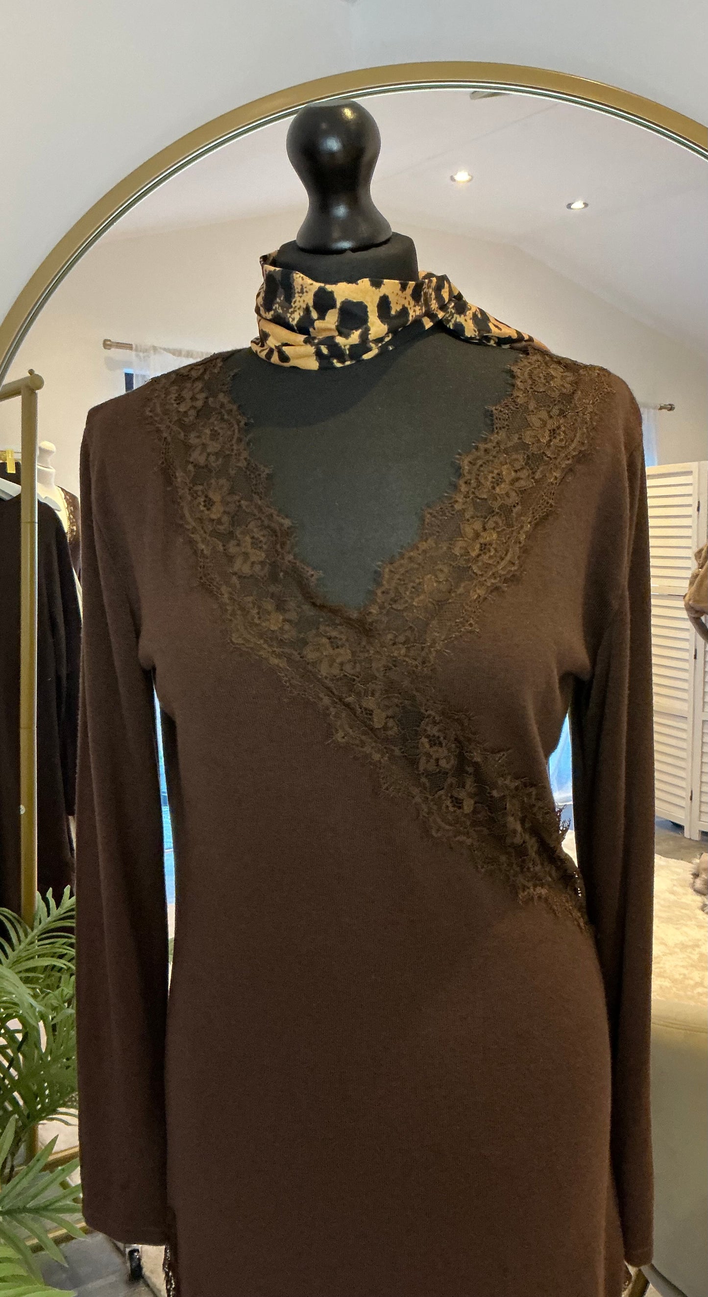 “Serena” Long Sleeve Lace Top