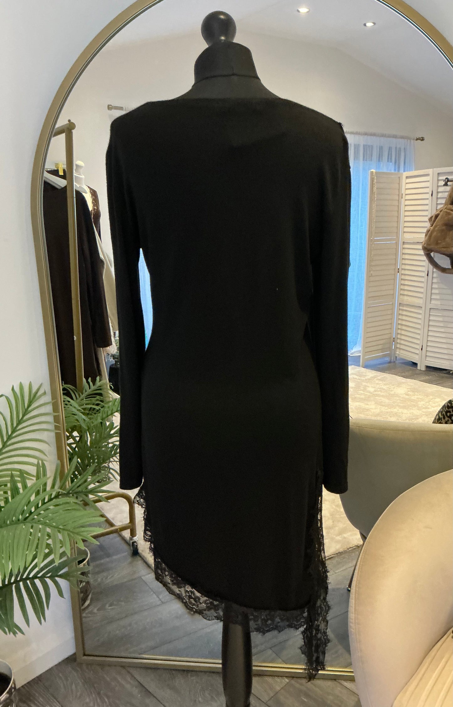 “Serena” Long Sleeve Lace Top